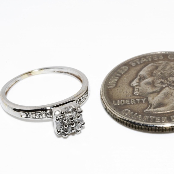 $1,500 10K White Gold .10CT Natural Round & Baguette Cut Diamond Cluster Ring - Picture 7 of 7